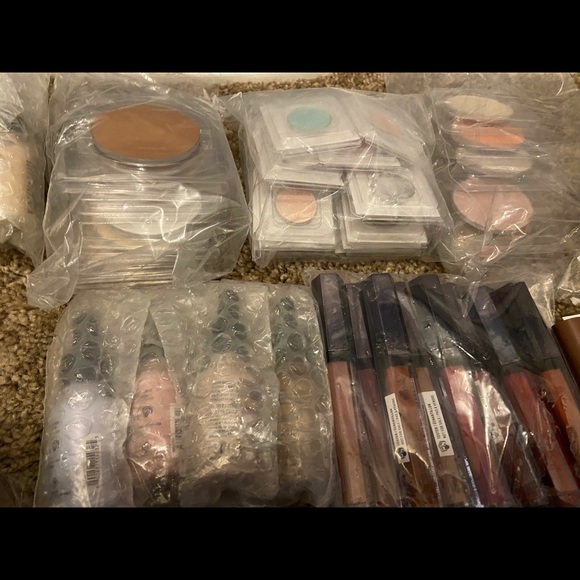 HUGE NYX lot - Picture 3 of 4